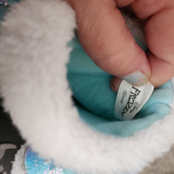 Child's Disney's Frozen sequin winter faux fur boots, size 5/6 - Picture 3 of 4